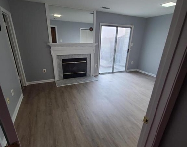 2130 Colonel Way - Photo Thumbnail 7