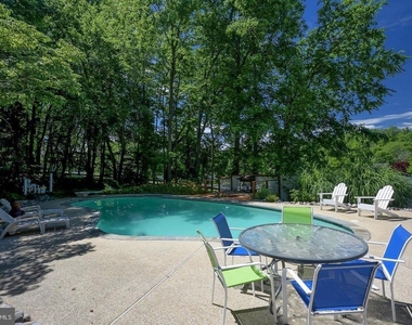 284 Sigma Drive - Photo Thumbnail 3