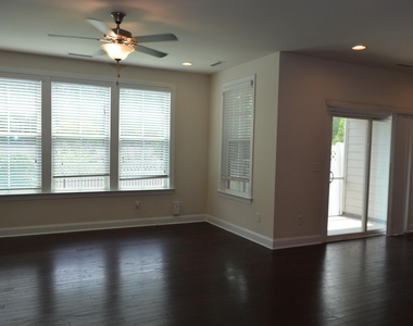 1034 Craigmeade Drive - Photo Thumbnail 11
