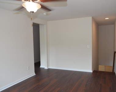 1034 Craigmeade Drive - Photo Thumbnail 23