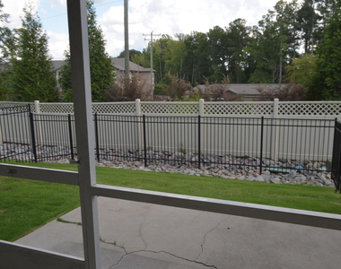 1034 Craigmeade Drive - Photo Thumbnail 6