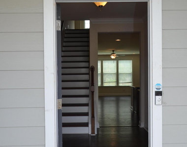 1034 Craigmeade Drive - Photo Thumbnail 8