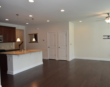 1034 Craigmeade Drive - Photo Thumbnail 14