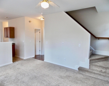 201 Capello Court - Photo Thumbnail 7