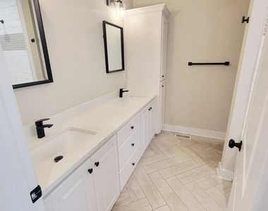 1433 Garner Road - Photo Thumbnail 24