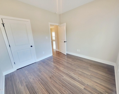 1433 Garner Road - Photo Thumbnail 39