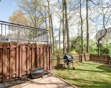 661 Corsica Avenue - Photo Thumbnail 22