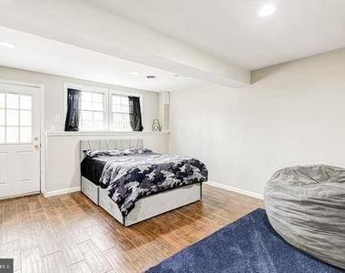 661 Corsica Avenue - Photo Thumbnail 17