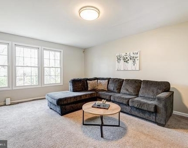 661 Corsica Avenue - Photo Thumbnail 5