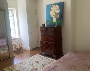 817 N Jackson Street - Photo Thumbnail 7