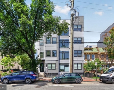 927 Kennedy Street Nw - Photo Thumbnail 2