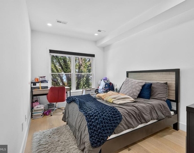 927 Kennedy Street Nw - Photo Thumbnail 16
