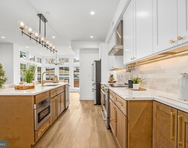 1614 Kilbourne Place Nw - Photo Thumbnail 2