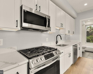 3215 Mount Pleasant Street Nw - Photo Thumbnail 5