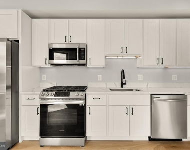 3215 Mount Pleasant Street Nw - Photo Thumbnail 4