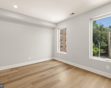3215 Mount Pleasant Street Nw - Photo Thumbnail 15
