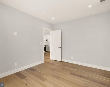 3215 Mount Pleasant Street Nw - Photo Thumbnail 14