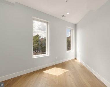 3215 Mount Pleasant Street Nw - Photo Thumbnail 10