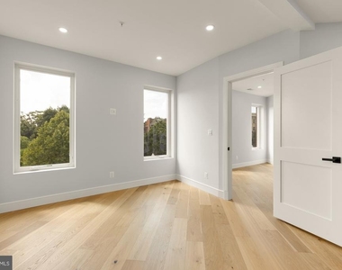 3215 Mount Pleasant Street Nw - Photo Thumbnail 5