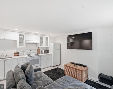 708 I Street Se - Photo Thumbnail 6