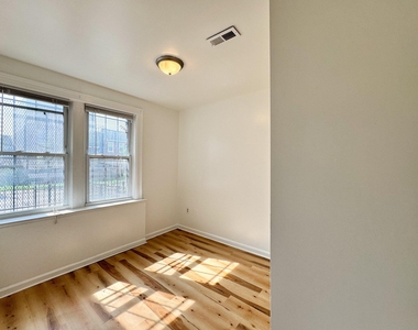 1652 West Virginia Avenue Ne - Photo Thumbnail 1