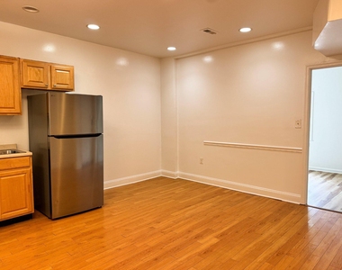 1652 West Virginia Avenue Ne - Photo Thumbnail 6