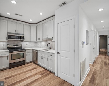 1317 Harvard Street Nw - Photo Thumbnail 7