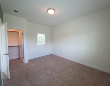 6800 Manchaca Rd - Photo Thumbnail 13