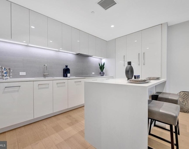1111 24th Street Nw - Photo Thumbnail 7