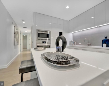 1111 24th Street Nw - Photo Thumbnail 24