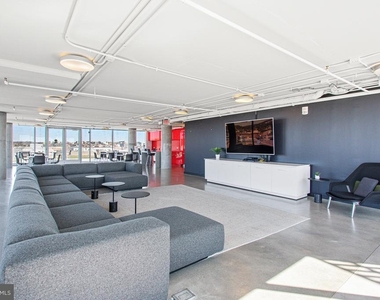 1111 24th Street Nw - Photo Thumbnail 55