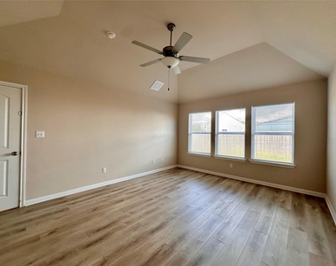 5977 Malta Cir - Photo Thumbnail 16