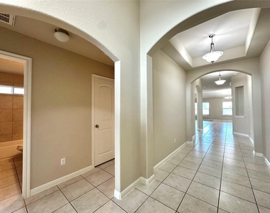 5977 Malta Cir - Photo Thumbnail 1