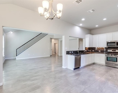 11608 Reading Ct - Photo Thumbnail 12