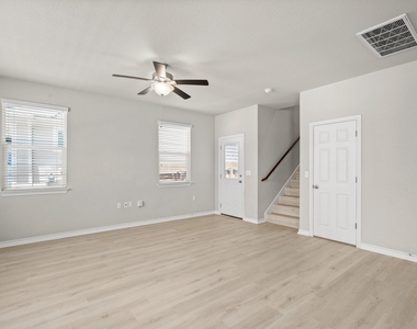 11804 Clayton Creek Ave - Photo Thumbnail 9