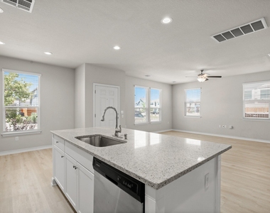 11804 Clayton Creek Ave - Photo Thumbnail 3