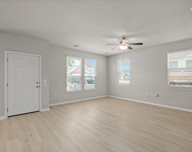 11804 Clayton Creek Ave - Photo Thumbnail 8