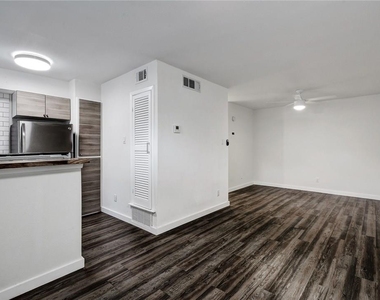 4111 Avenue A St - Photo Thumbnail 7