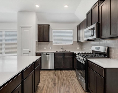 3204 Kenner Dr - Photo Thumbnail 10