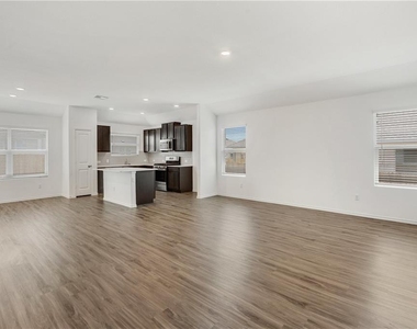 3204 Kenner Dr - Photo Thumbnail 3