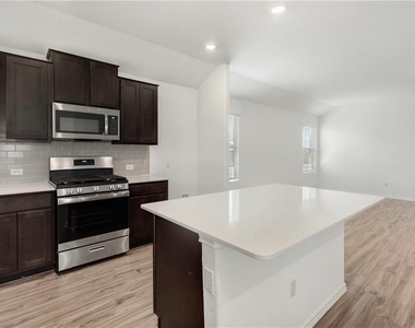 3204 Kenner Dr - Photo Thumbnail 14