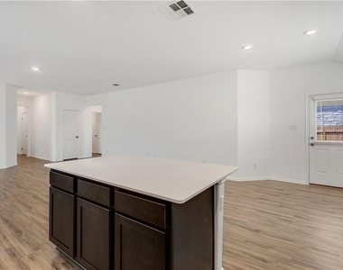 3204 Kenner Dr - Photo Thumbnail 13