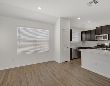 3204 Kenner Dr - Photo Thumbnail 5
