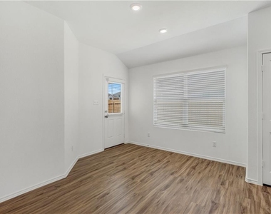 3204 Kenner Dr - Photo Thumbnail 7