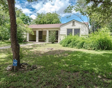 1202 Norwood Rd - Photo Thumbnail 4