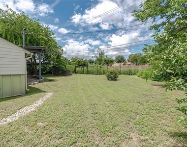 1202 Norwood Rd - Photo Thumbnail 31
