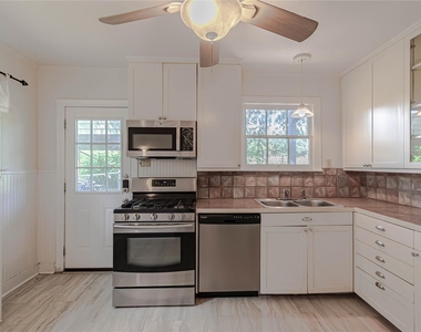 1202 Norwood Rd - Photo Thumbnail 17