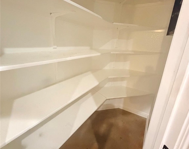110 Pele Ct - Photo Thumbnail 7