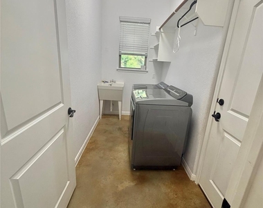 110 Pele Ct - Photo Thumbnail 9