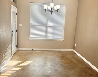 110 Pele Ct - Photo Thumbnail 8